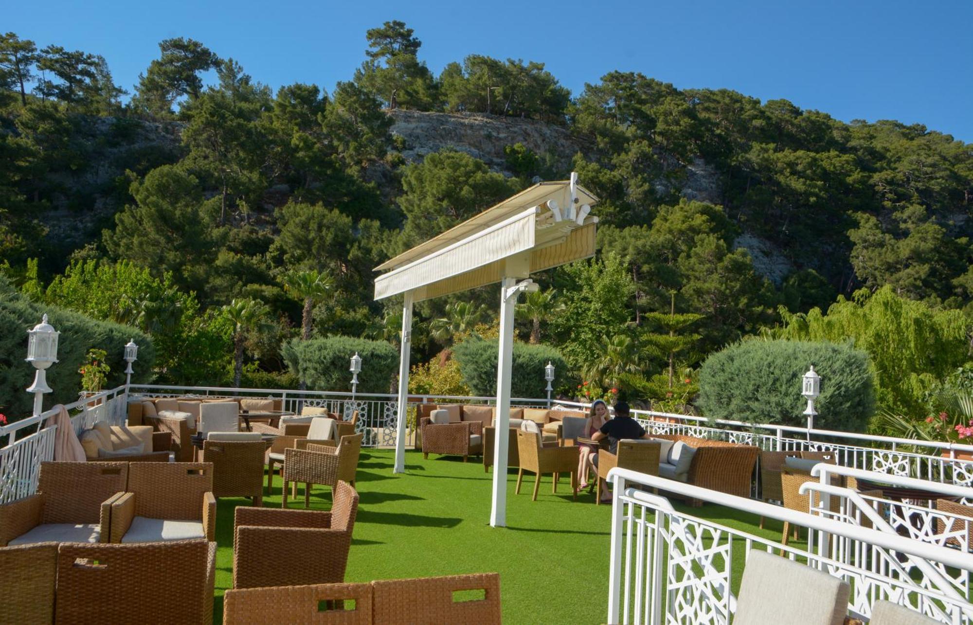 Miramor Hotel & Spa Antalya Exterior photo The roof garden